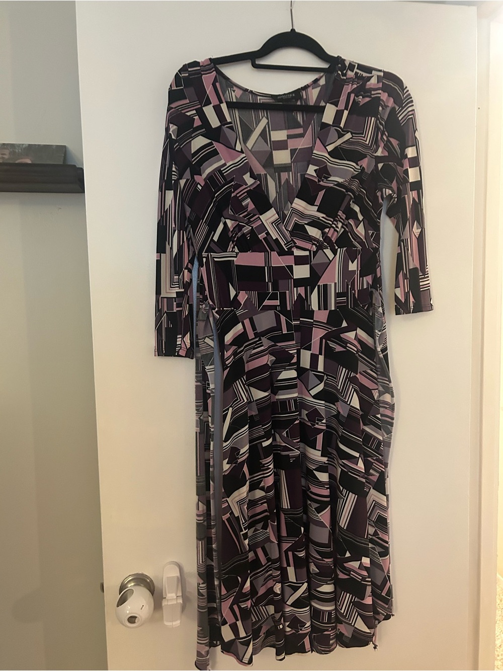 Alyn Paige Black, Mauve & Cream Geometric V-Neck Midi Dress